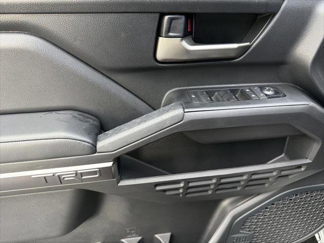 Certified 2024 Toyota Tacoma TRD Off-Road w/ TRD Off Road Upgrade Package AWD/4WD image 17