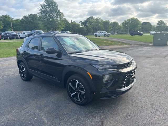 Used 2023 Chevrolet TrailBlazer RS w/ Sun and Liftgate Package image 3