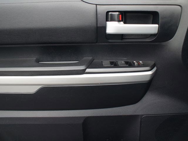 Used 2015 Toyota Tundra SR5 w/ SR5 Upgrade Package image 19