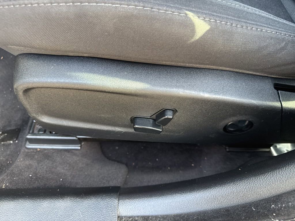 Used 2017 Dodge Charger SXT image 10