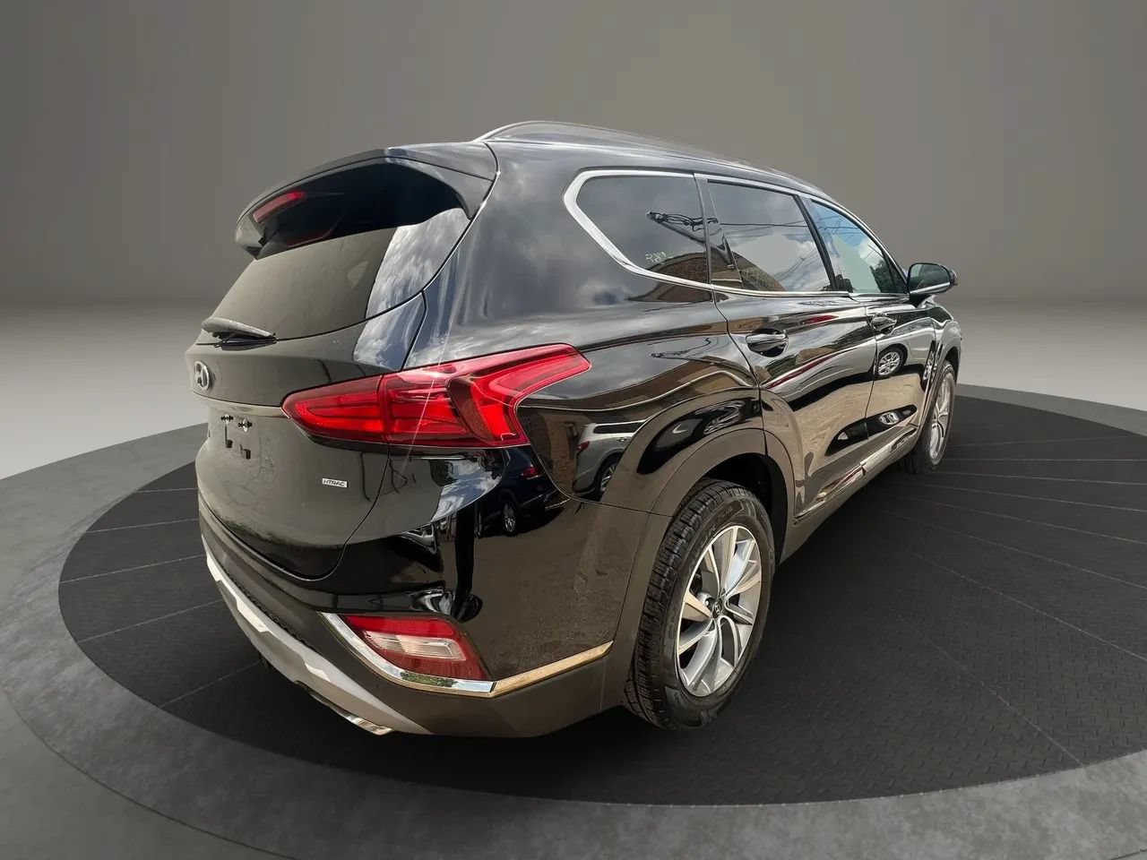 Used 2019 Hyundai Santa Fe SEL w/ Cargo Package AWD/4WD image 5