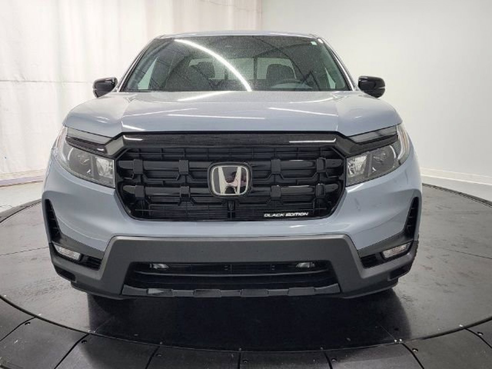 New 2026 Honda Ridgeline Black Edition image 2