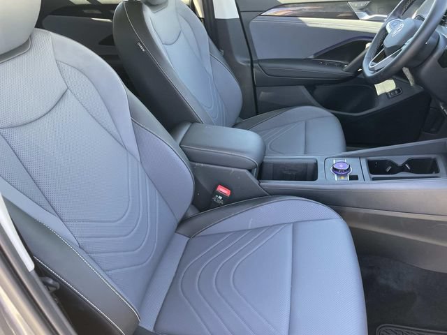 Certified 2026 Volkswagen Tiguan SE FWD image 27