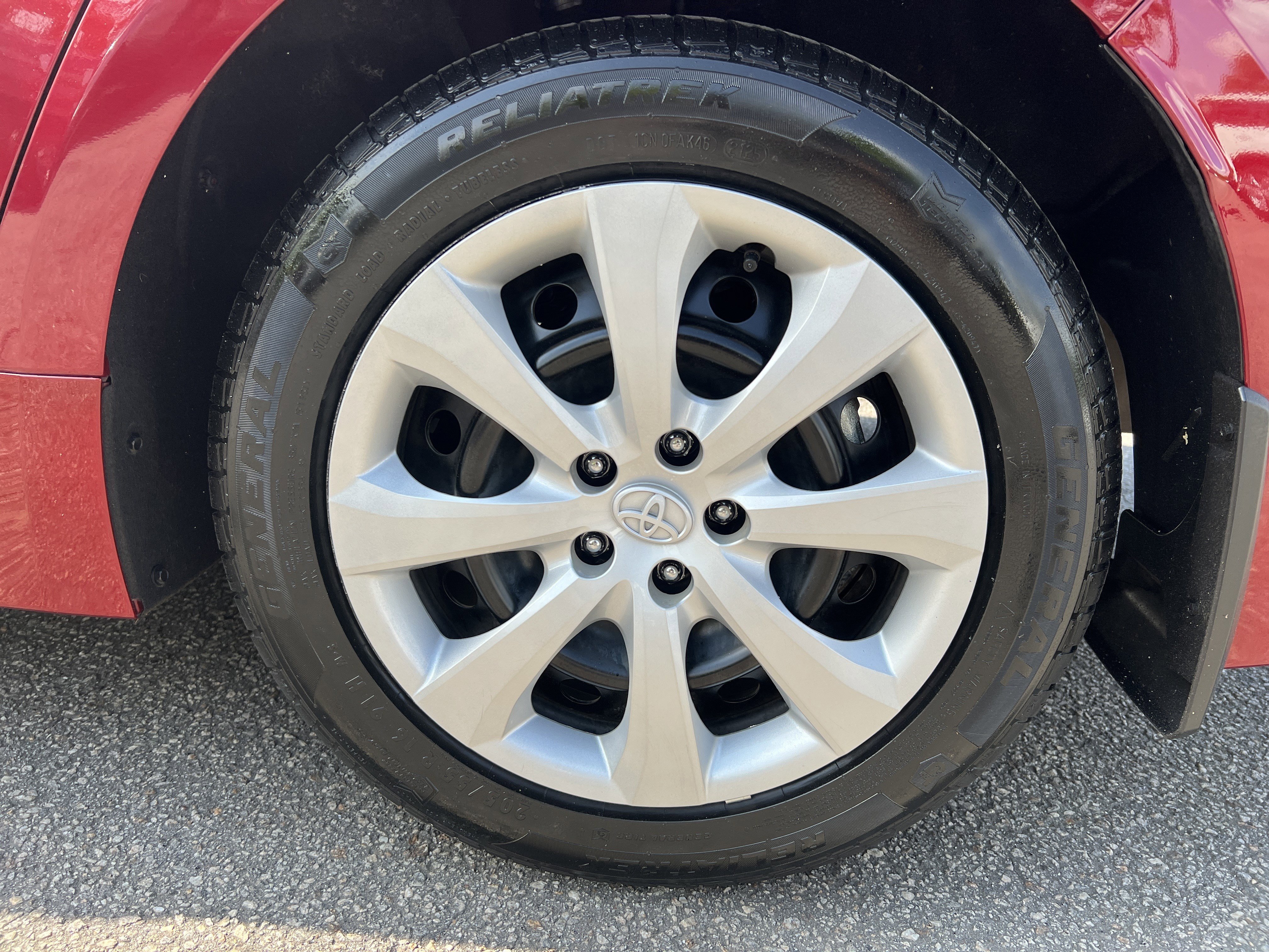 Certified 2024 Toyota Corolla LE FWD image 29