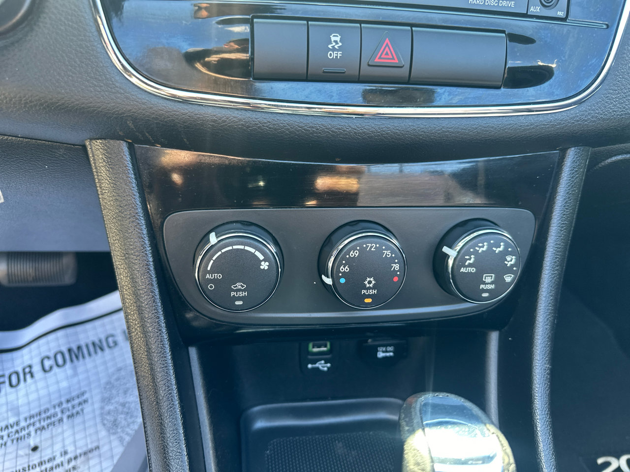 Used 2014 Chrysler 200 Touring image 13