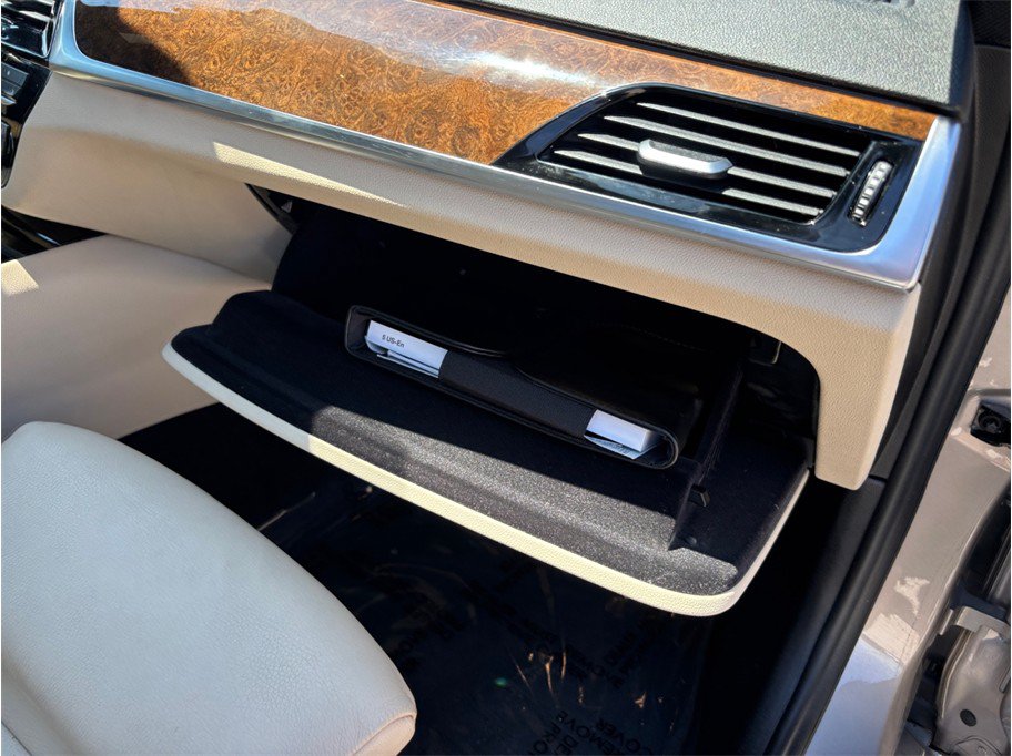 Used 2018 BMW 530i w/ Premium Package RWD image 46
