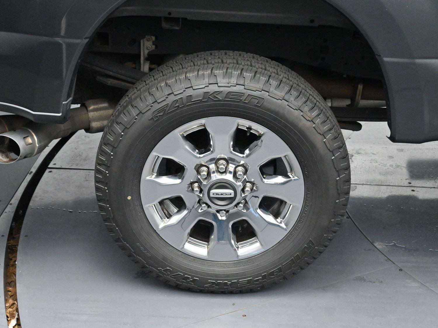 Used 2019 Ford F250 Lariat w/ Chrome Package image 38