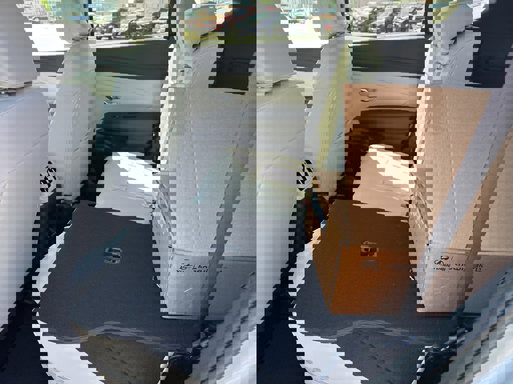 New 2025 Hyundai Tucson SEL image 16