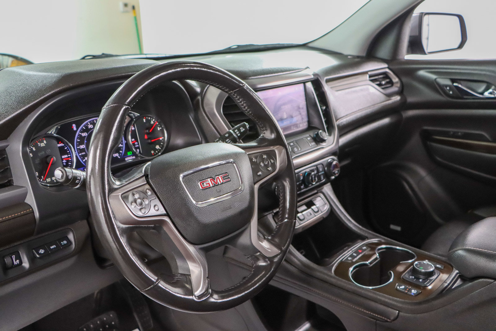 Used 2022 GMC Acadia AT4 w/ GMC Pro Grade Package AWD/4WD image 24