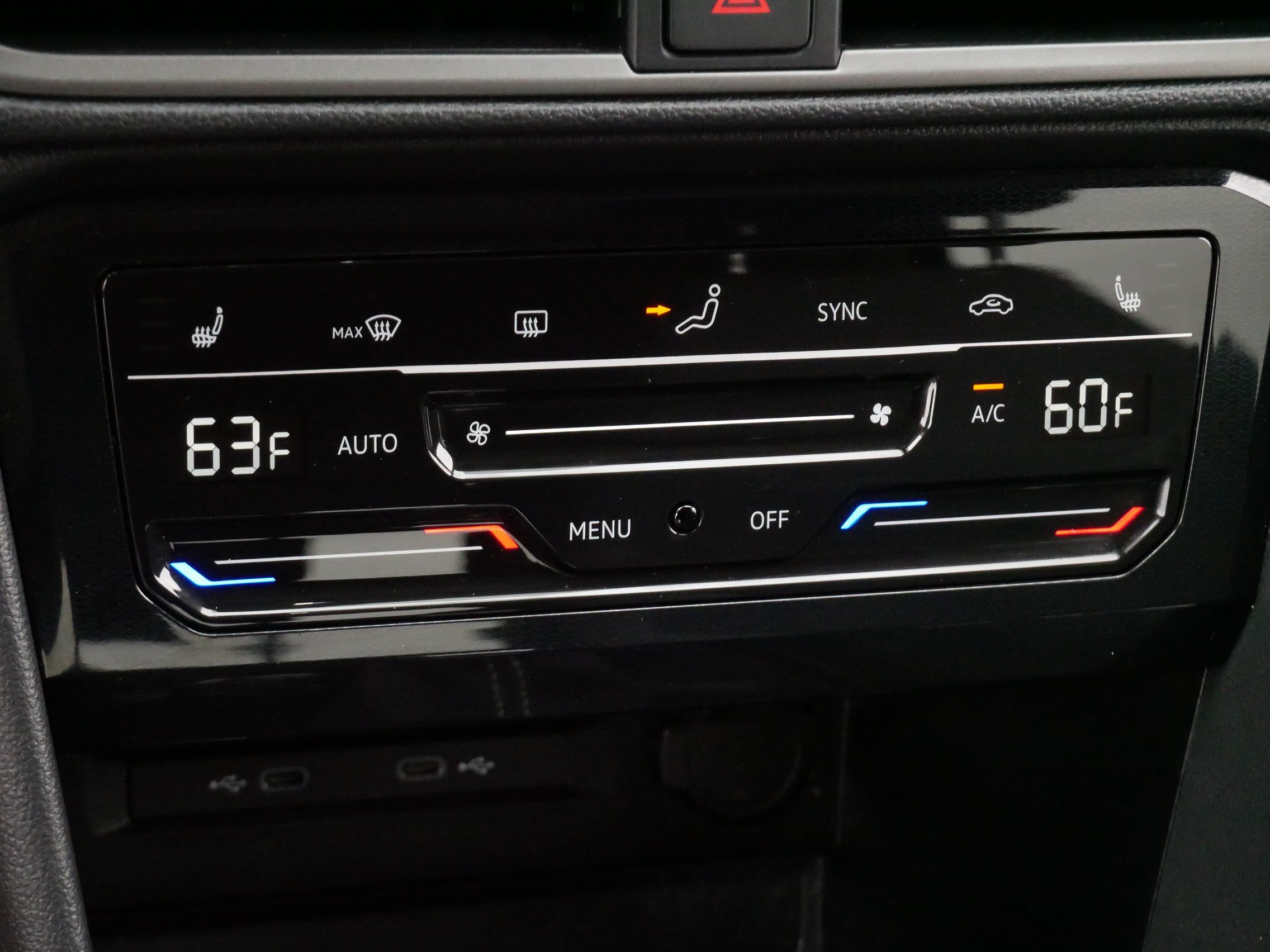 Certified 2025 Volkswagen Taos SE AWD/4WD image 23