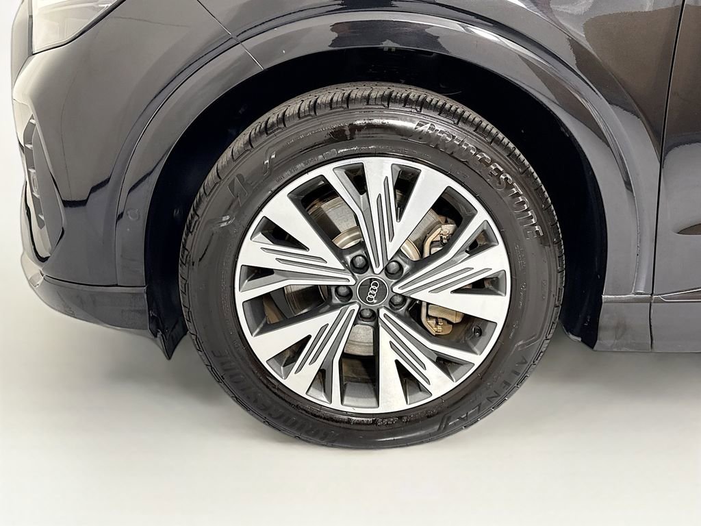 Used 2023 Audi Q4 e-tron Premium Plus w/ Premium Plus RWD image 30