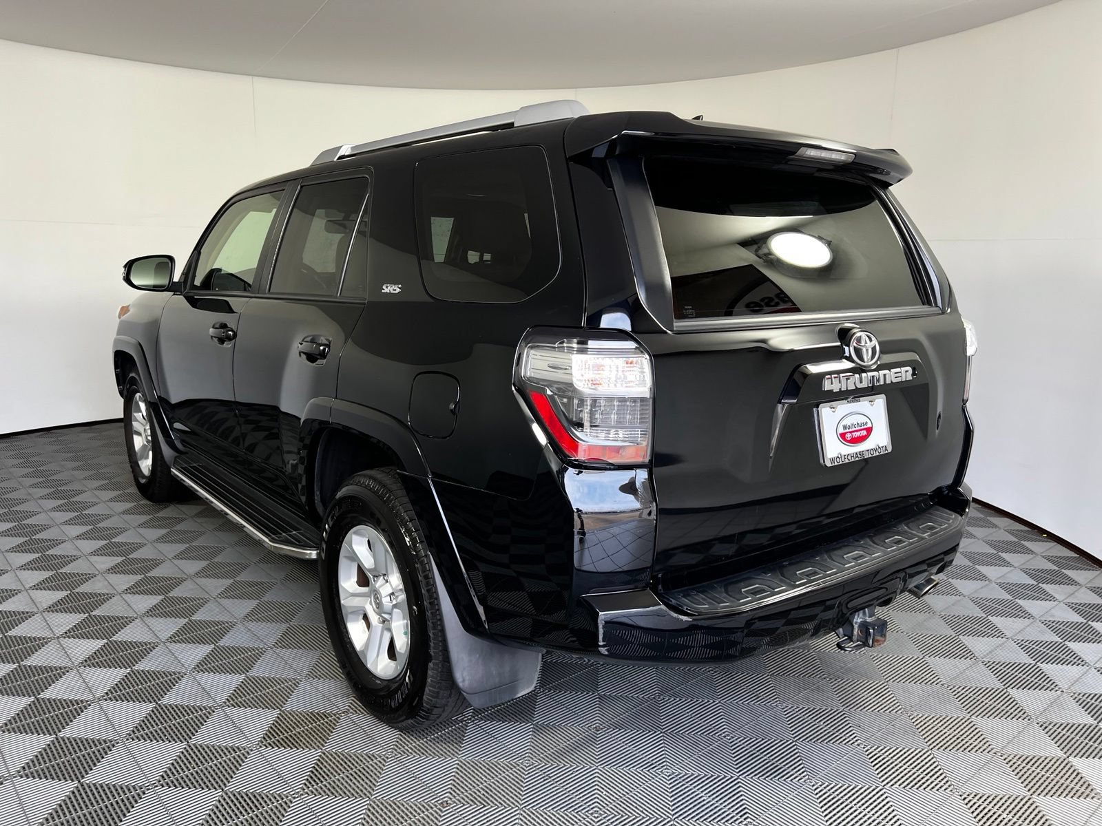 Used 2015 Toyota 4Runner SR5 Premium RWD image 7
