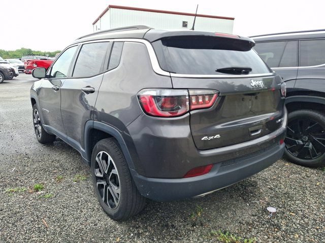Certified 2023 Jeep Compass Limited w/ Sun and Sound Group AWD/4WD image 7