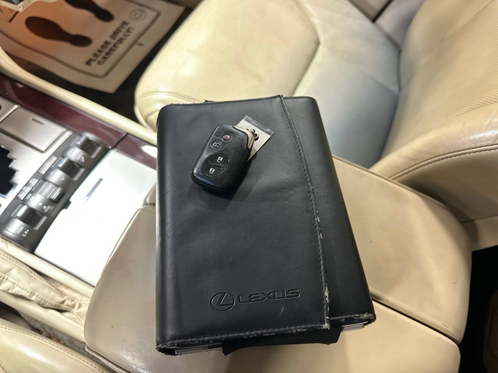 Used 2013 Lexus LX 570 4WD w/ Luxury Pkg image 36