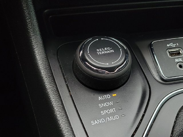 Used 2021 Jeep Cherokee Latitude Lux AWD/4WD image 29