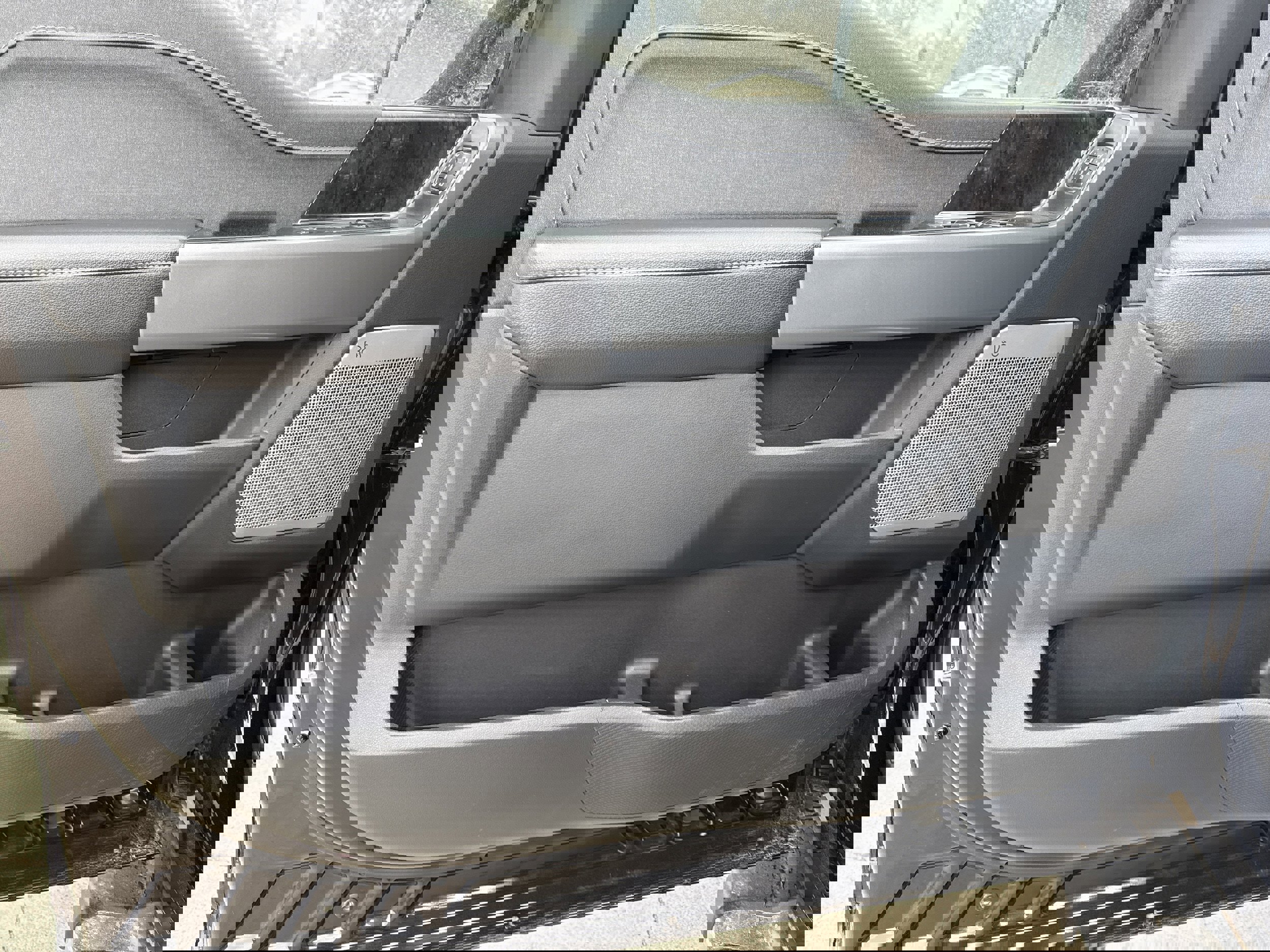 Used 2023 Ford F150 Lariat w/ Equipment Group 502A High image 11