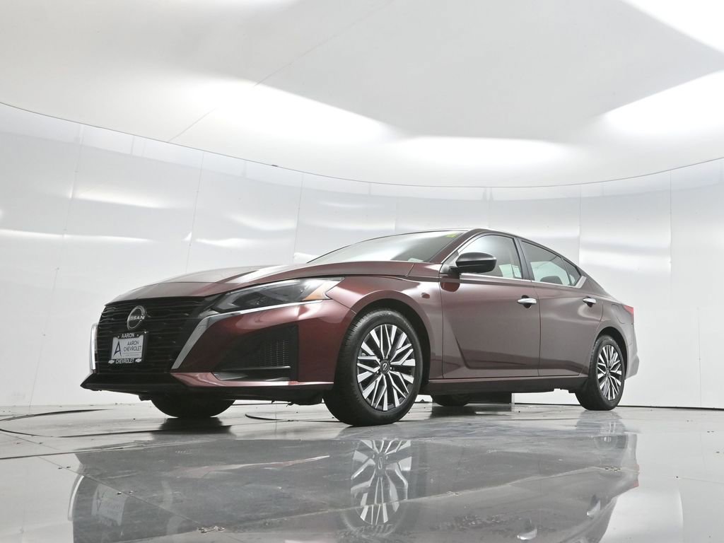 Used 2024 Nissan Altima 2.5 SV image 62