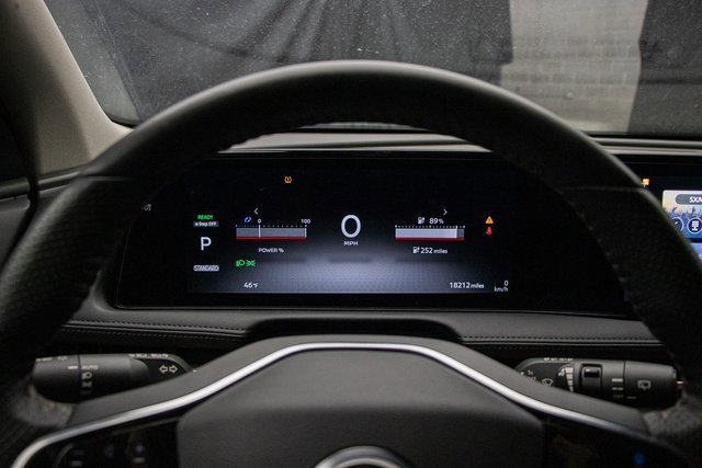 Used 2023 Nissan Ariya FWD image 29