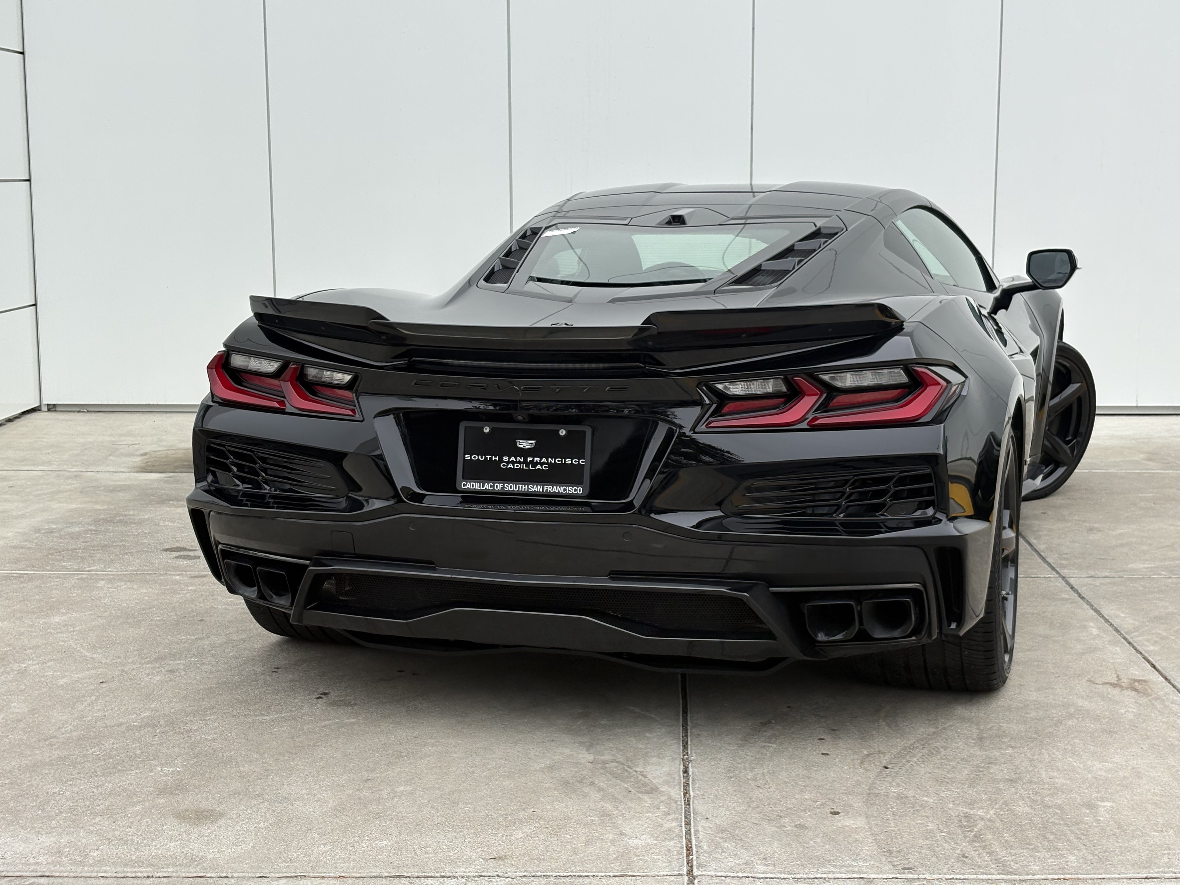 Used 2025 Chevrolet Corvette E-Ray w/ Stealth Interior Trim Package AWD/4WD image 6
