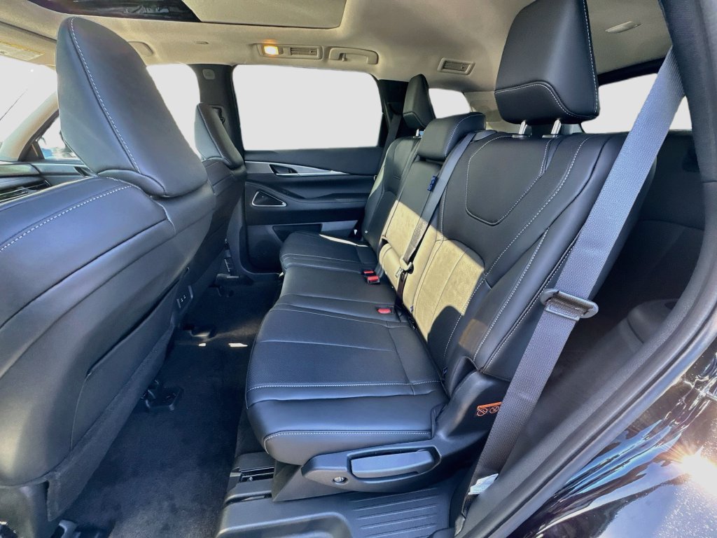 New 2027 INFINITI QX60 Luxe w/ Cargo Package FWD image 25