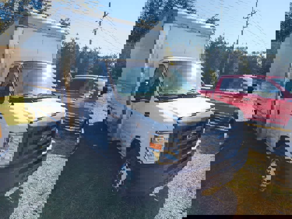 Used 2018 Ford E-350 and Econoline 350 Super Duty image 26