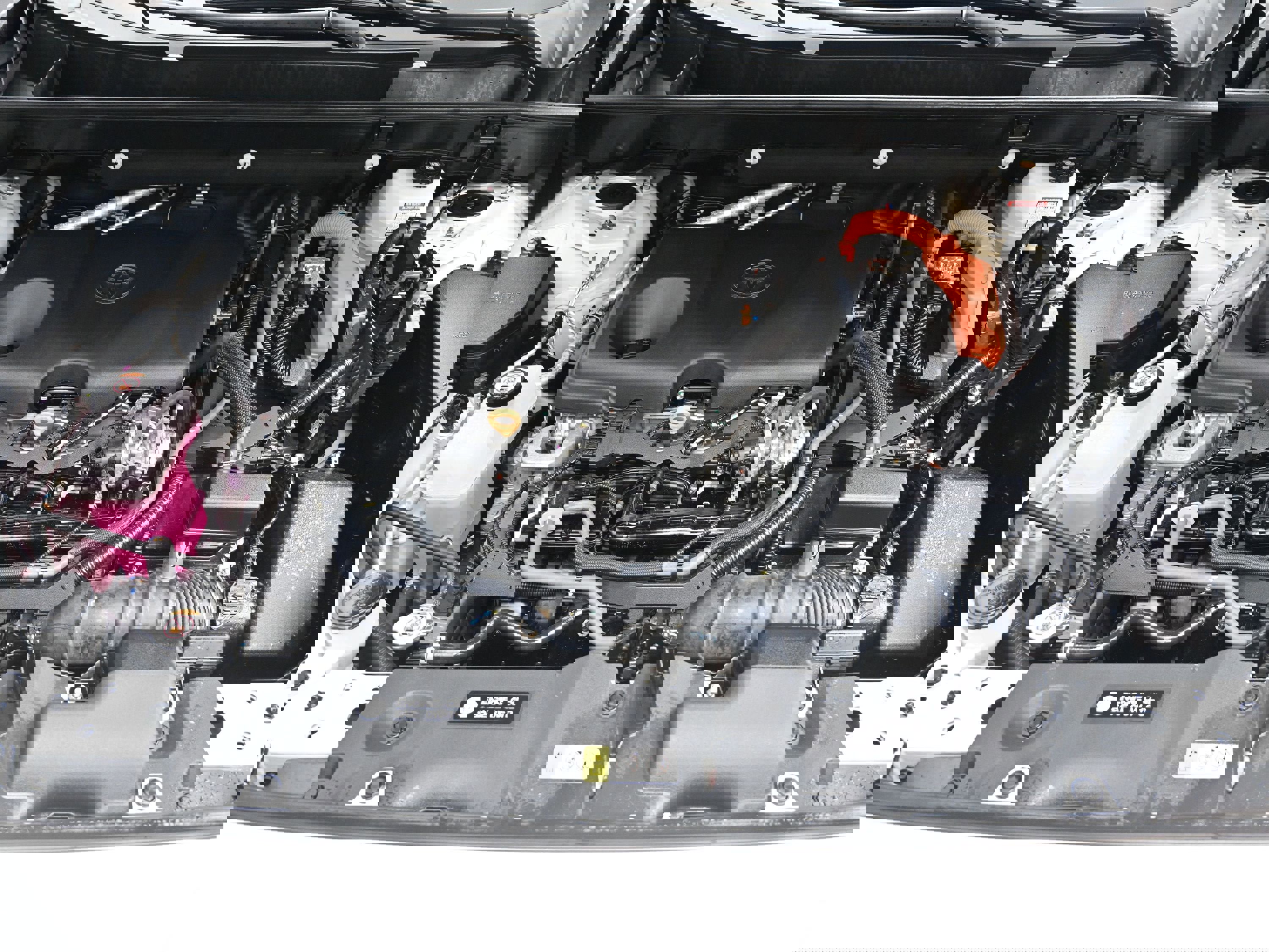 Used 2023 Toyota RAV4 SE image 30