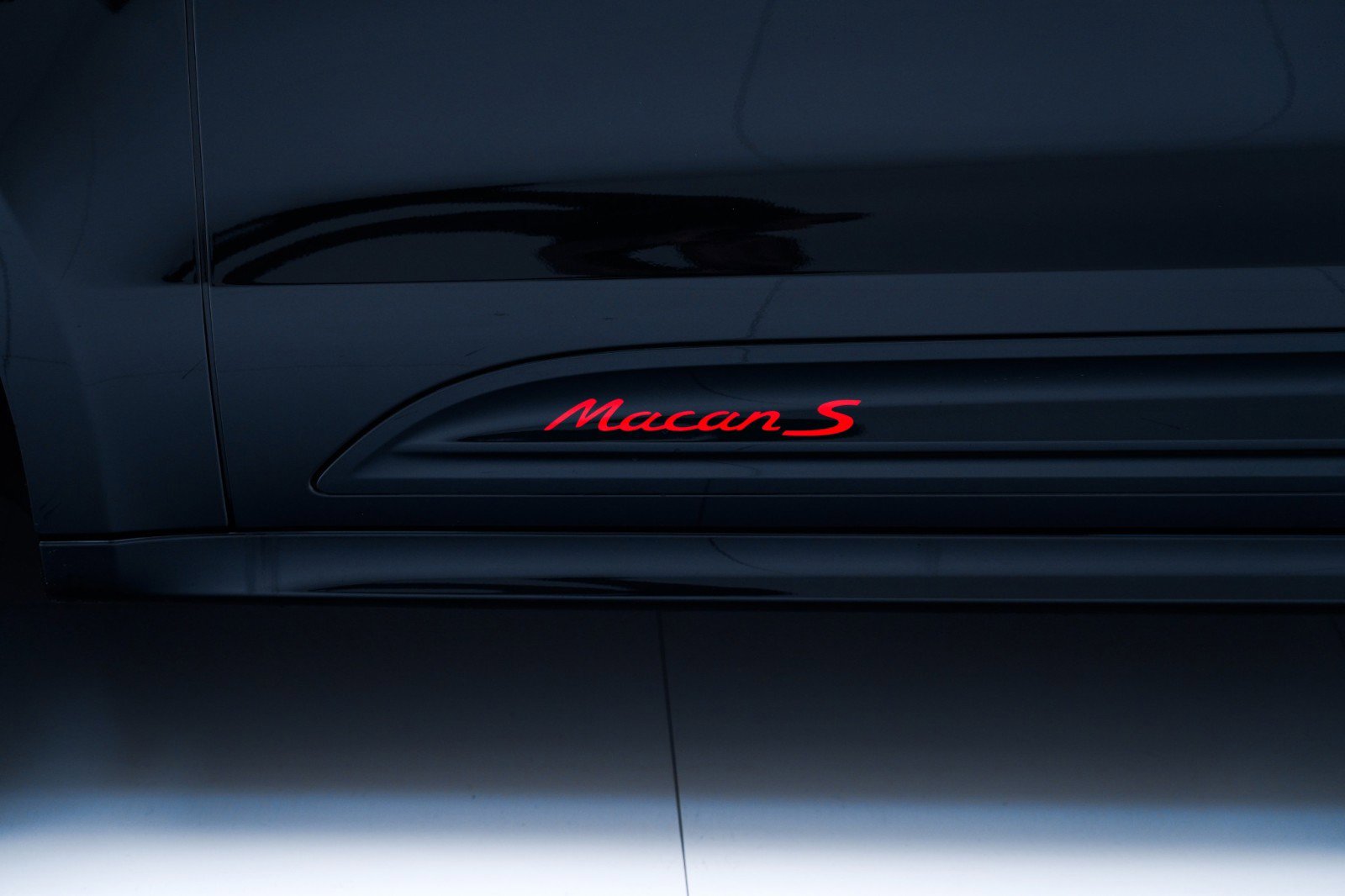 New 2026 Porsche Macan S image 13