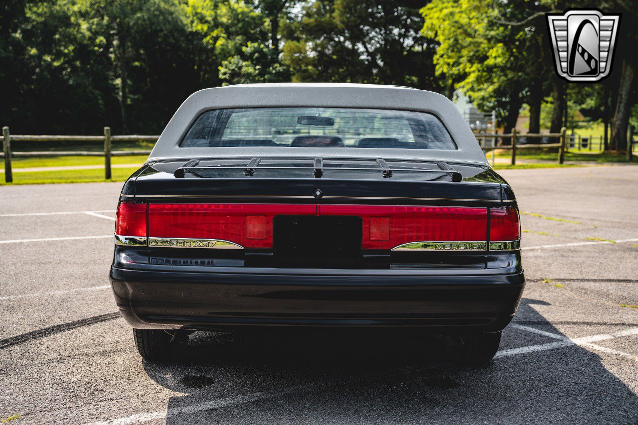 Used 1995 Mercury Cougar XR7 image 5