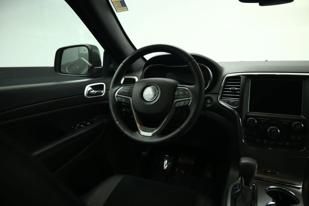Used 2018 Jeep Grand Cherokee Altitude AWD/4WD image 40