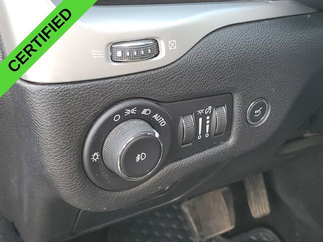 Used 2017 Jeep Cherokee Trailhawk w/ Comfort & Convenience Group AWD/4WD image 35