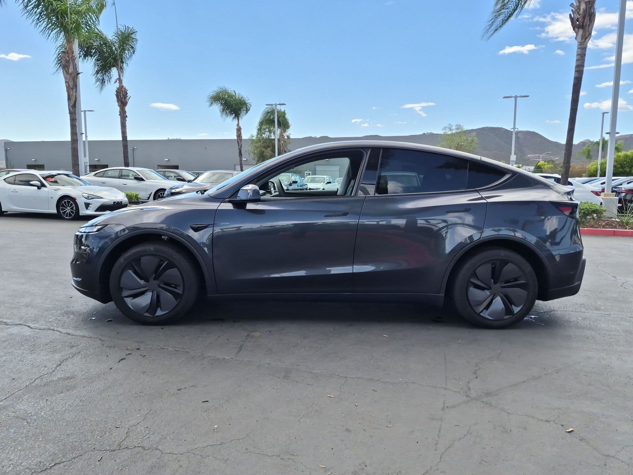Used 2026 Tesla Model Y Long Range RWD image 7