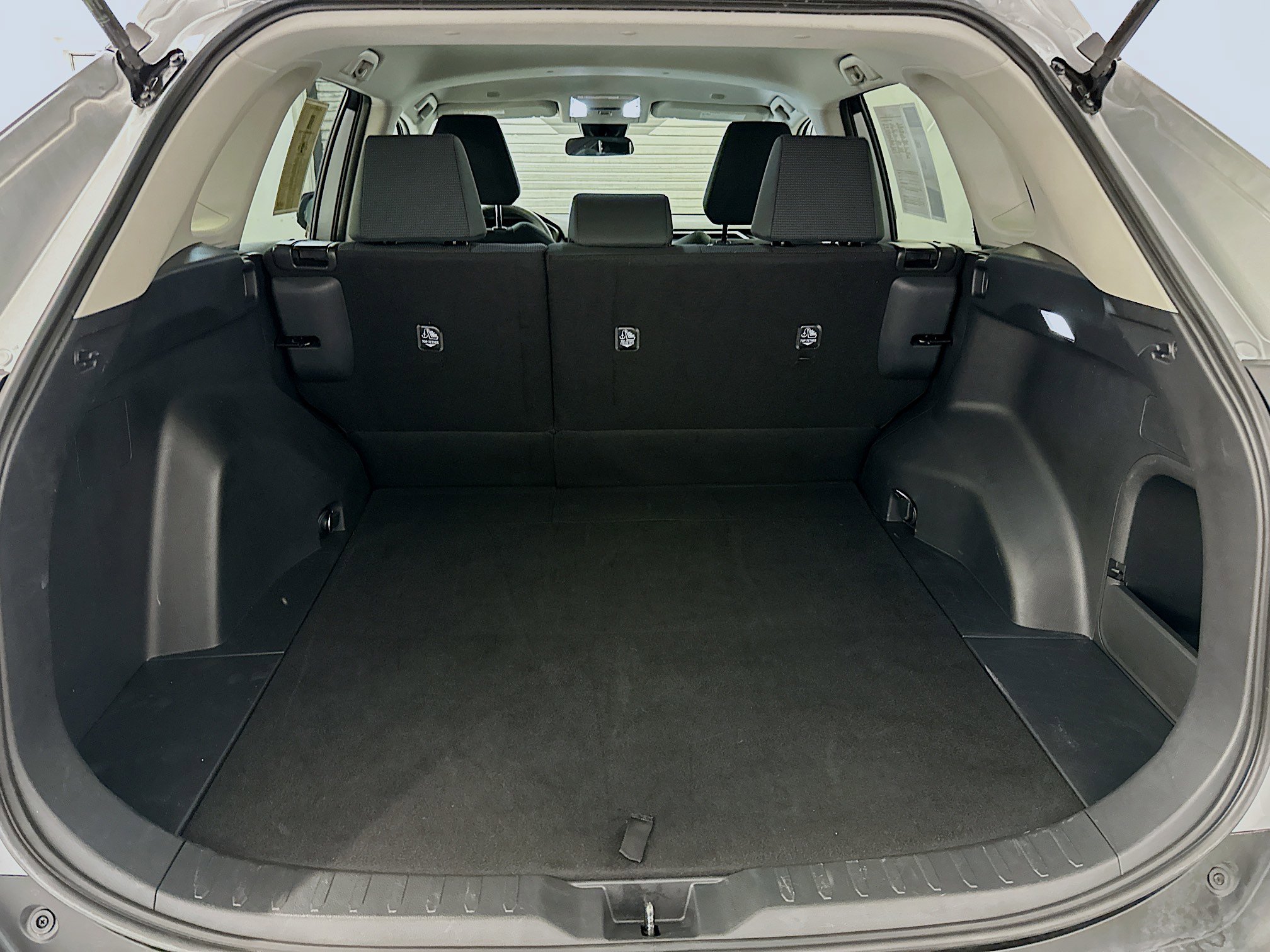 Used 2025 Toyota RAV4 LE image 30