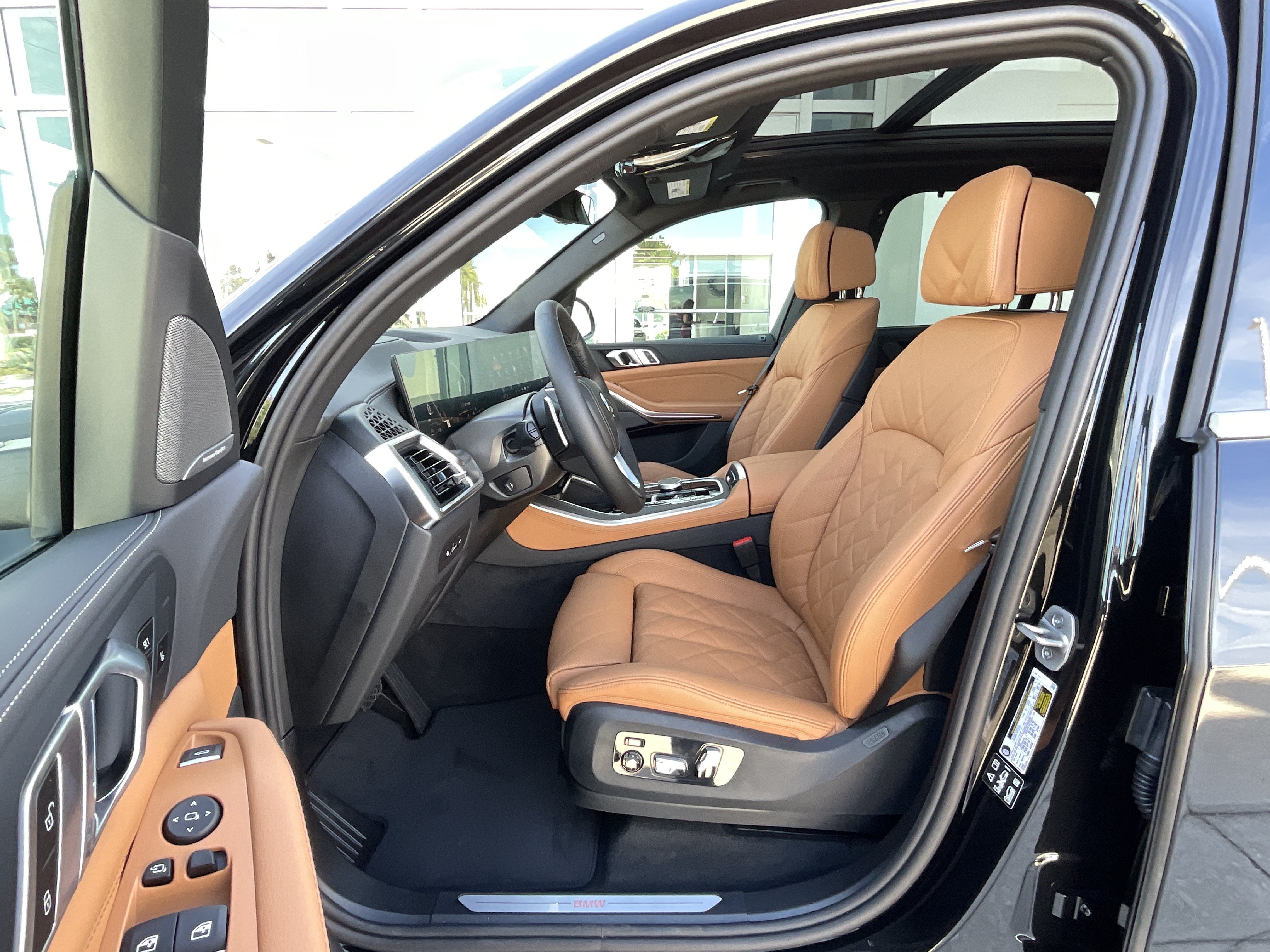 New 2026 BMW X5 xDrive40i w/ Climate Comfort Package AWD/4WD image 10
