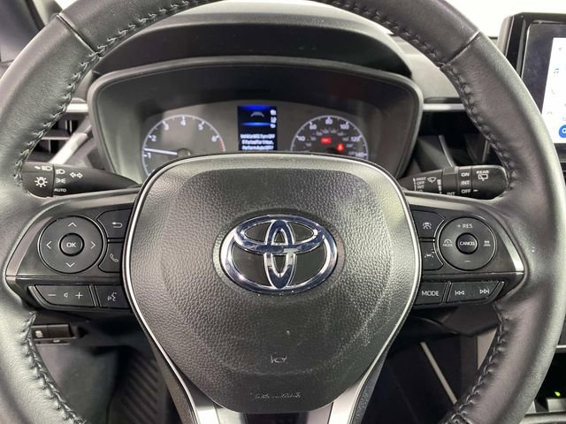 Used 2025 Toyota Corolla Cross AWD Hybrid w/ Moonroof Package image 15