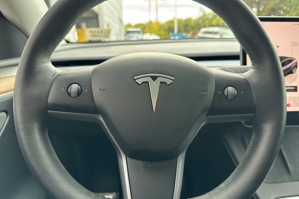 Used 2023 Tesla Model Y Long Range image 21