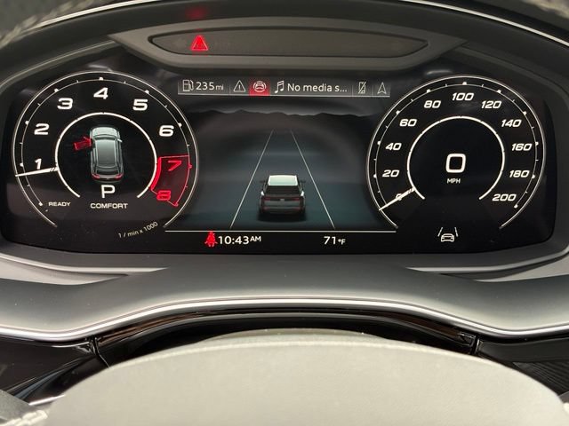 Certified 2025 Audi RS Q8 performance AWD/4WD image 31