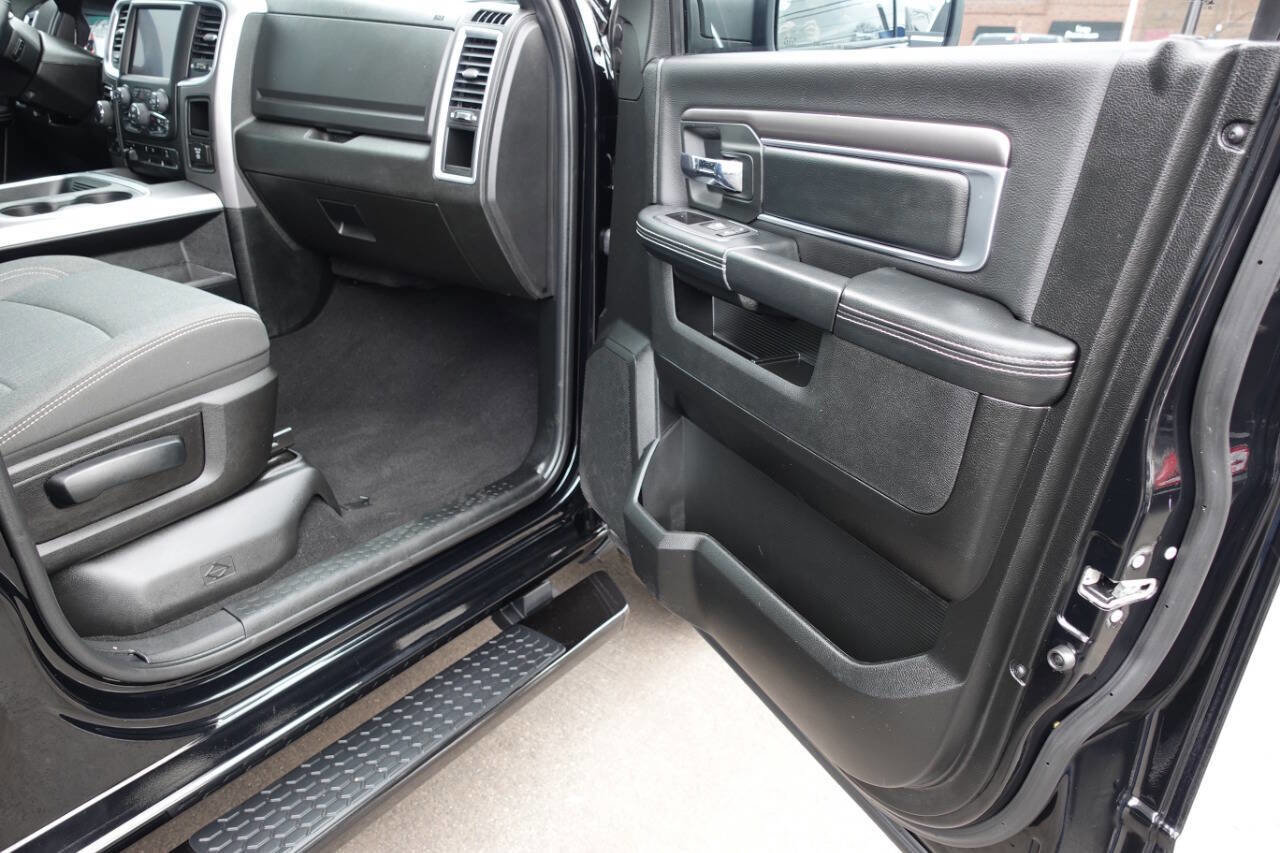 Used 2023 RAM 1500 Classic Warlock image 30