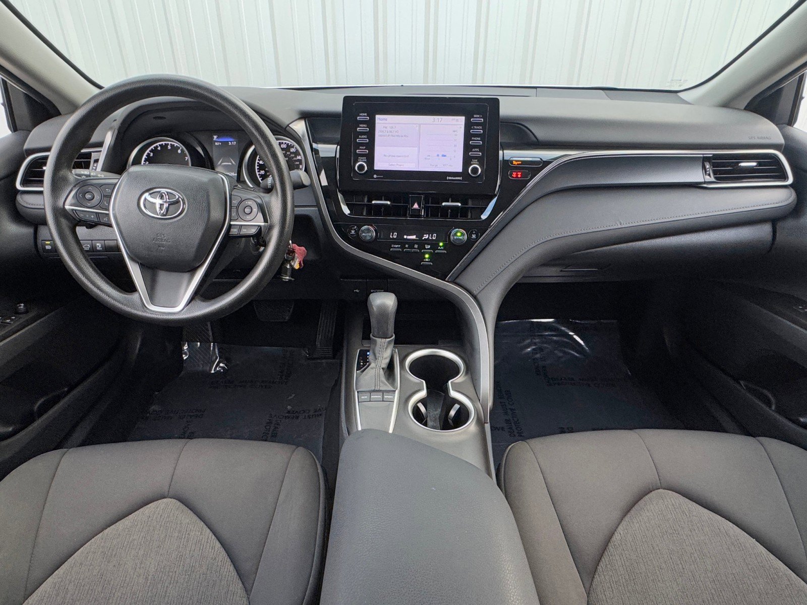 Used 2024 Toyota Camry LE image 10