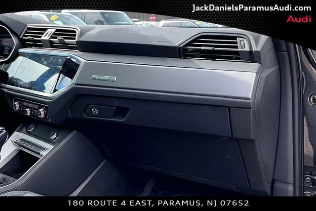 Used 2023 Audi Q3 2.0T Premium w/ Convenience Package image 14