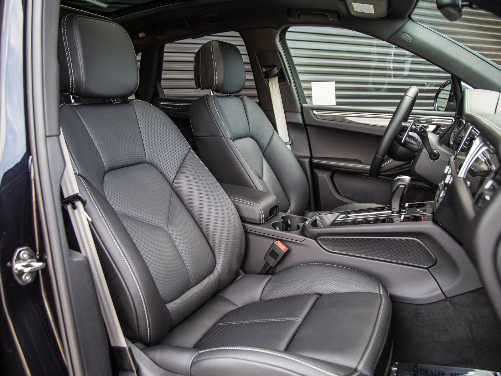 Certified 2026 Porsche Macan S AWD/4WD image 26