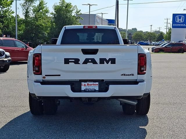New 2026 RAM 3500 Big Horn AWD/4WD image 5