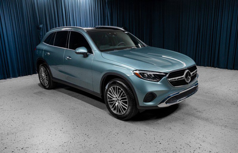 New 2026 Mercedes-Benz GLC 300 4MATIC image 3