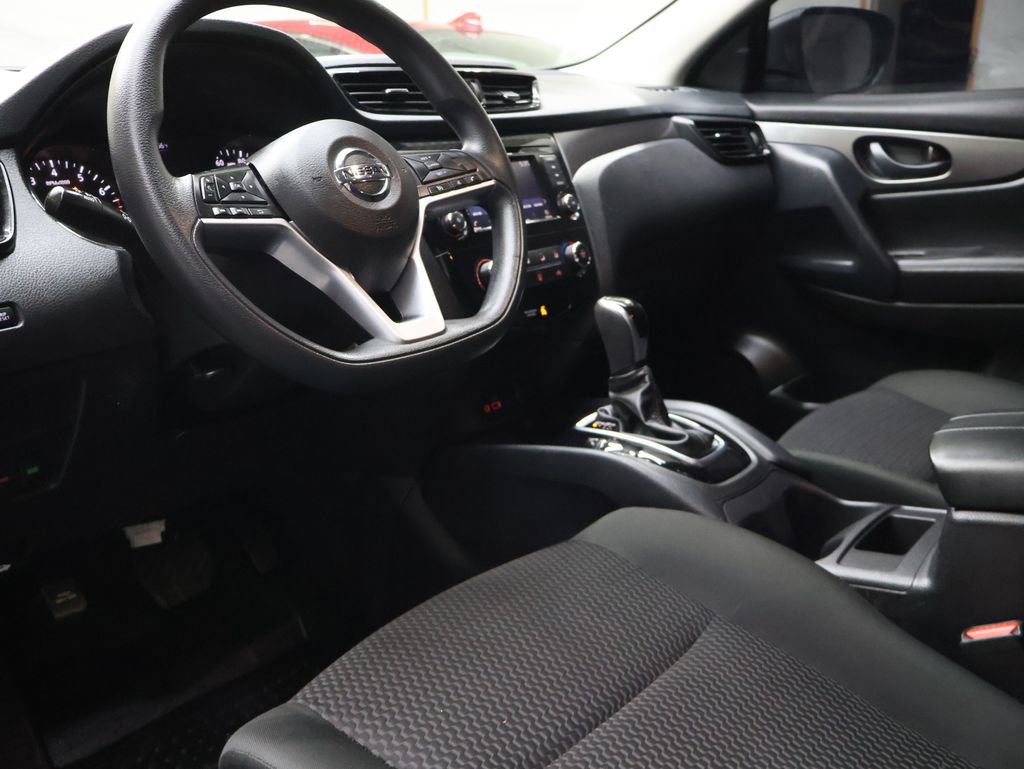 Used 2022 Nissan Rogue Sport S image 18