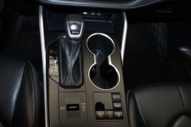 Used 2023 Toyota Highlander L image 21