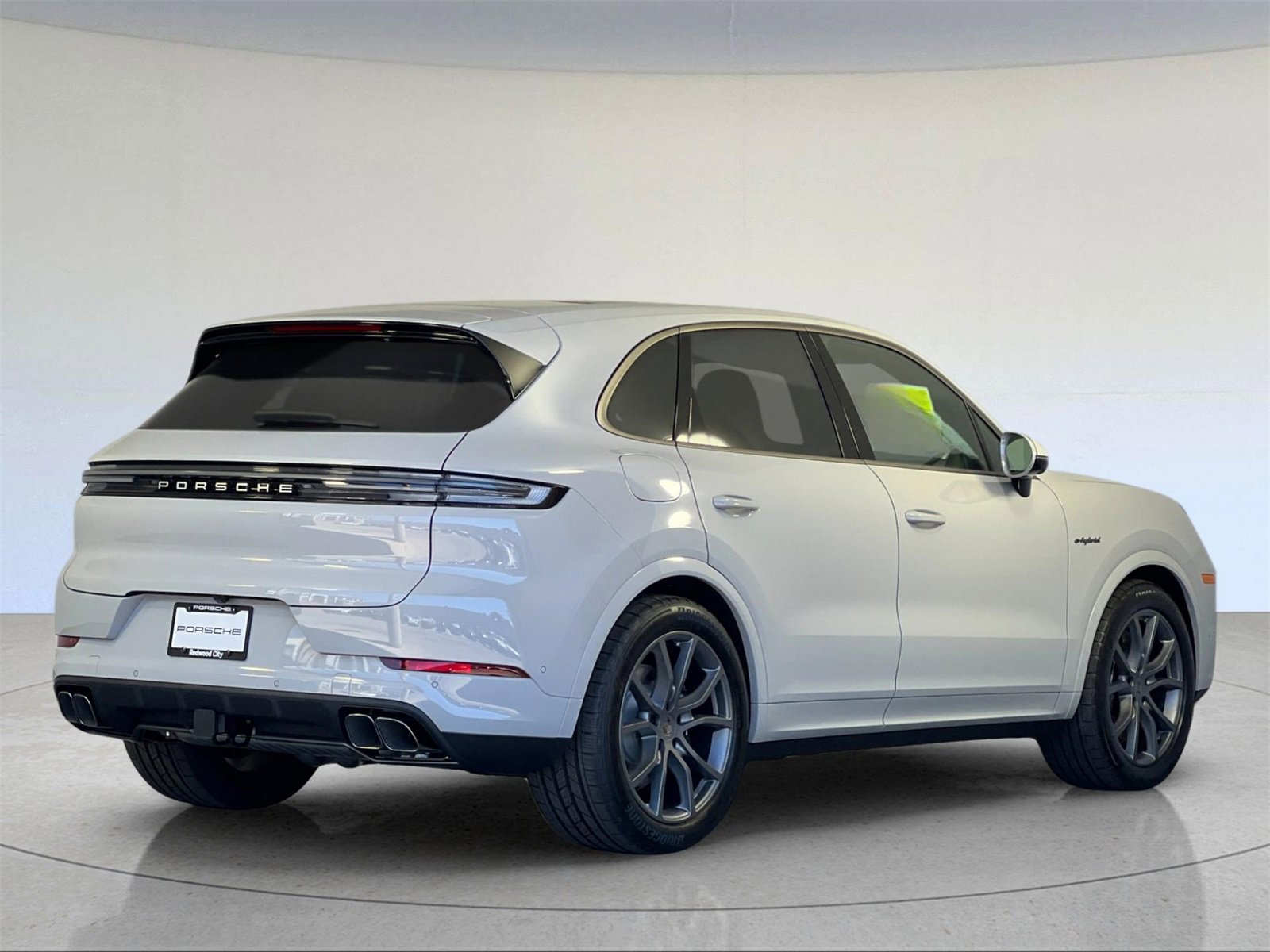 New 2025 Porsche Cayenne Turbo image 8