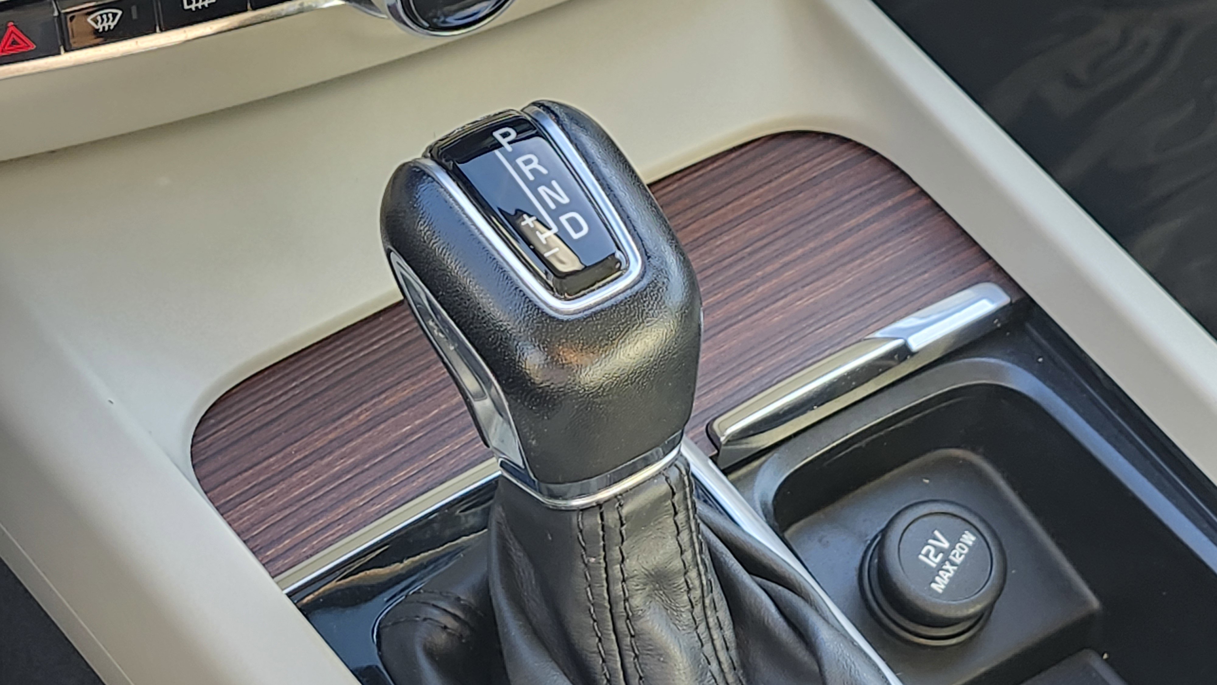 Used 2021 Volvo S60 T5 Momentum image 31