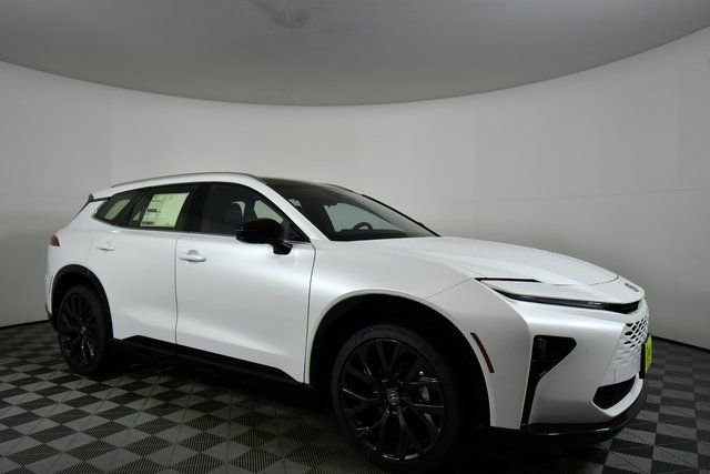 New 2025 Toyota Crown Signia Limited AWD/4WD image 9