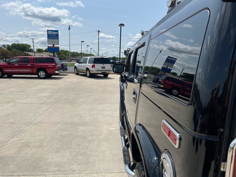 Used 2005 HUMMER H2 w/ Preferred Equipment Group AWD/4WD image 14