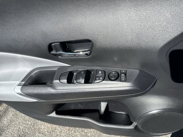 Used 2023 Nissan Kicks SR w/ SR Premium Package FWD image 26