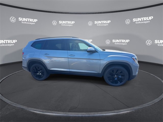 New 2025 Volkswagen Atlas SE image 24